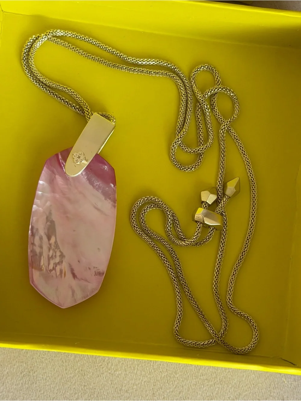 Kendra Scott Inez Gold Long Pendant Necklace in Pink 💕